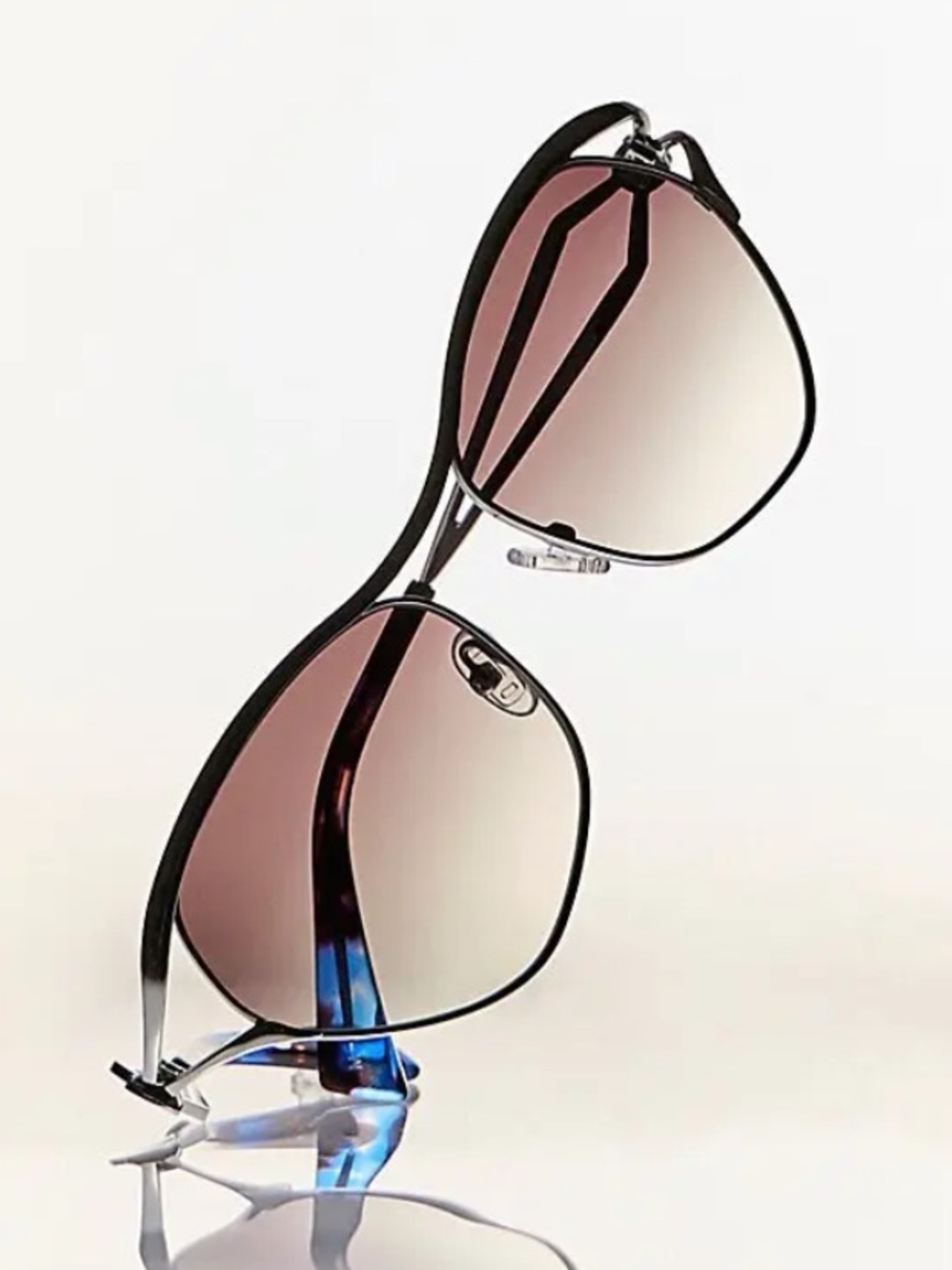 Free People Priestly Premium Polarized Sunglasses
- Silver/Blue NWT